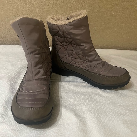 JBU Free Bird Ankle Boots - Picture 2 of 10